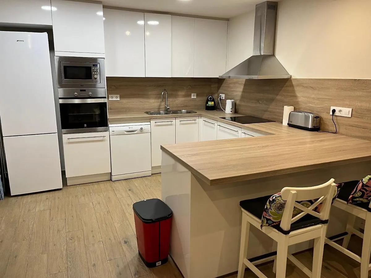 Apartamento En La Playa. Free Parking. Free Wifi L'Escala Apartment