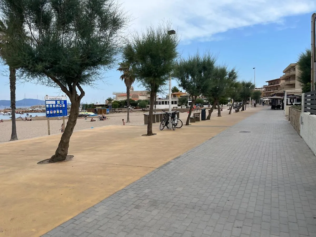 Apartment Apartamento En La Playa. Free Parking. Free Wifi L'Escala Spain