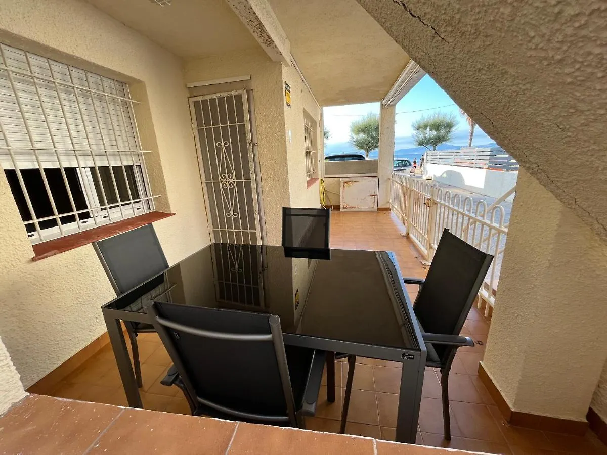 Apartamento En La Playa. Free Parking. Free Wifi L'Escala